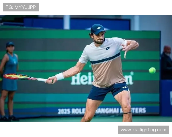 德约科维奇爆冷出局无缘决赛 大黑马强势挺进上海大师赛巅峰对决