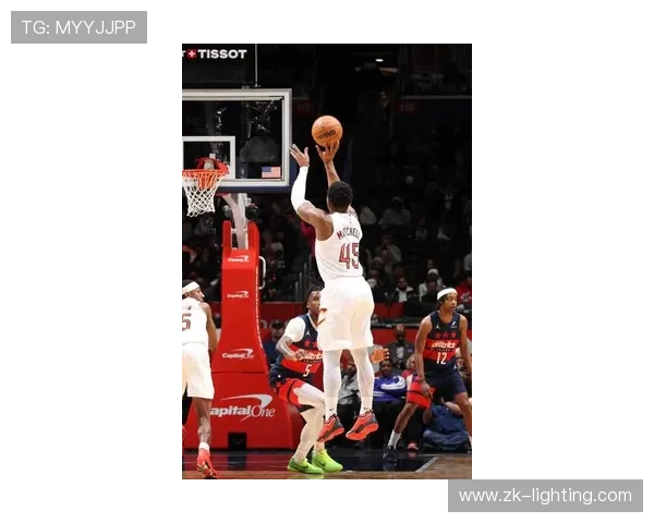 米切尔单节爆发斩获16分全场贡献24分5板5助4断展现全能表现